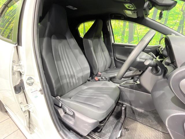 ヤリス Ｘ　禁煙車　ディスプレイオーディオ　衝突軽減　バックカメラ　ドラレコ　ＥＴＣ　Ｂｌｕｅｔｏｏｔｈ　アイドリングストップ　電動格納ミラー　盗難防止装置　スマートキー　横滑り防止装置　車線逸脱機能（8枚目）