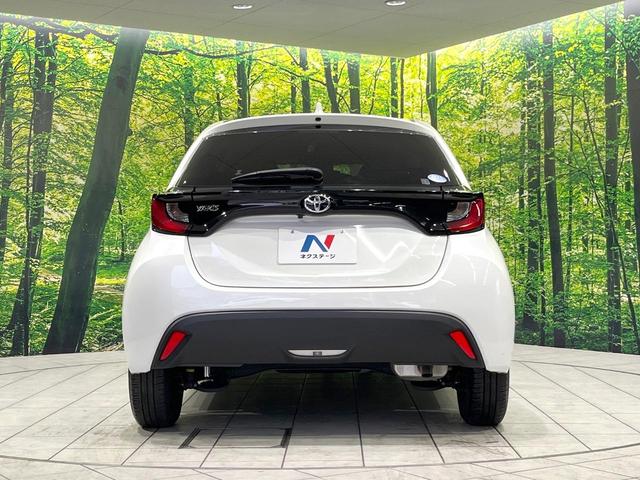 ヤリス Ｘ　禁煙車　ディスプレイオーディオ　衝突軽減　バックカメラ　ドラレコ　ＥＴＣ　Ｂｌｕｅｔｏｏｔｈ　アイドリングストップ　電動格納ミラー　盗難防止装置　スマートキー　横滑り防止装置　車線逸脱機能（15枚目）