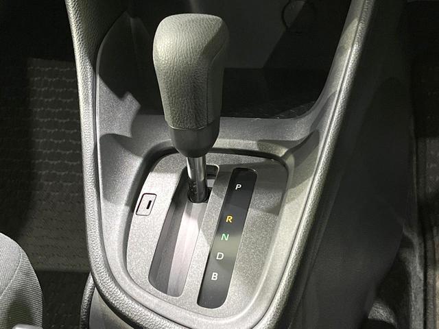 ヤリス Ｘ　禁煙車　ディスプレイオーディオ　衝突軽減　バックカメラ　ドラレコ　ＥＴＣ　Ｂｌｕｅｔｏｏｔｈ　アイドリングストップ　電動格納ミラー　盗難防止装置　スマートキー　横滑り防止装置　車線逸脱機能（43枚目）