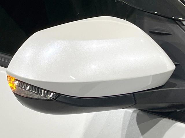 ヤリス Ｘ　禁煙車　ディスプレイオーディオ　衝突軽減　バックカメラ　ドラレコ　ＥＴＣ　Ｂｌｕｅｔｏｏｔｈ　アイドリングストップ　電動格納ミラー　盗難防止装置　スマートキー　横滑り防止装置　車線逸脱機能（52枚目）