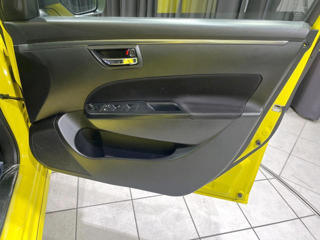 スイフトスポーツ ベースグレード 禁煙車 MT車 SDナビ Bluetooth ETC フルセグ クルーズコントロール LEDヘッド スマートキー 純正17インチAW オートエアコン オートライト ドアバイザー パワーウィンドウ(34枚目)