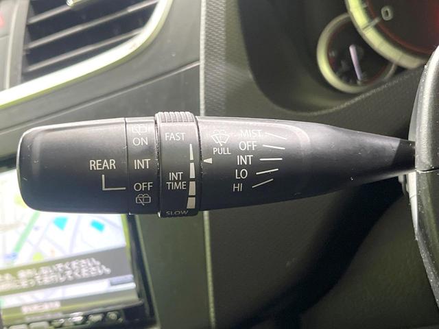 スイフトスポーツ ベースグレード 禁煙車 MT車 SDナビ Bluetooth ETC フルセグ クルーズコントロール LEDヘッド スマートキー 純正17インチAW オートエアコン オートライト ドアバイザー パワーウィンドウ(42枚目)