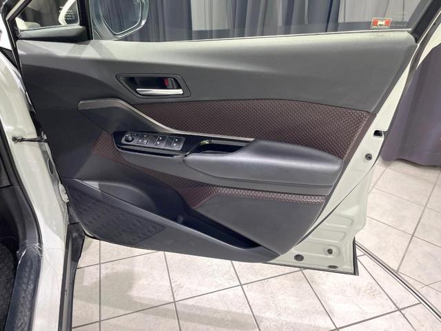 Ｃ－ＨＲ Ｇ　禁煙車　純正ナビ　衝突軽減　ＥＴＣ　Ｂｌｕｅｔｏｏｈ　バックカメラ　フルセグＴＶ　前席シートヒーター　レーダークルーズ　クリアランスソナー　ＬＥＤヘッド　スマートキー　純正１８インチＡＷ（36枚目）