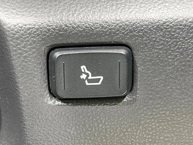 Ｃ－ＨＲ Ｇ　禁煙車　純正ナビ　衝突軽減　ＥＴＣ　Ｂｌｕｅｔｏｏｈ　バックカメラ　フルセグＴＶ　前席シートヒーター　レーダークルーズ　クリアランスソナー　ＬＥＤヘッド　スマートキー　純正１８インチＡＷ（55枚目）