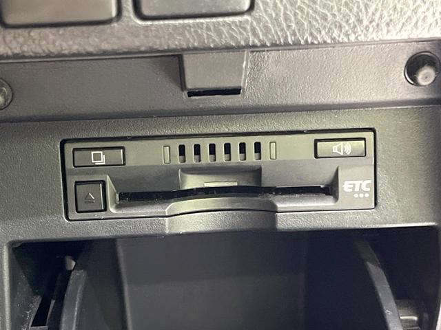 ヴェルファイア ２．５Ｘ　禁煙車　純正ナビ　両側電動スライドドア　バックカメラ　クリアランスソナー　Ｂｌｕｅｔｏｏｔｈ　ＥＴＣ　ＬＥＤヘッド　オートライト　純正１６インチＡＷ　革巻きステアリング　ステアリングスイッチ（6枚目）