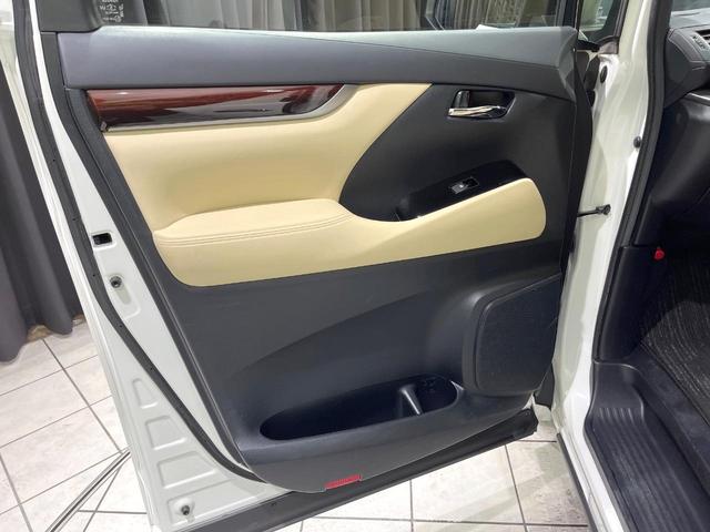 ヴェルファイア ２．５Ｘ　禁煙車　純正ナビ　両側電動スライドドア　バックカメラ　クリアランスソナー　Ｂｌｕｅｔｏｏｔｈ　ＥＴＣ　ＬＥＤヘッド　オートライト　純正１６インチＡＷ　革巻きステアリング　ステアリングスイッチ（42枚目）