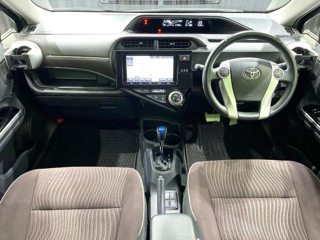 アクア G 禁煙車 純正9型ナビ ETC バックカメラ ドライブレコーダー LEDヘッド オートライト スマートキー ステアリングスイッチ 革巻きステアリング オートエアコン 15インチAW(2枚目)