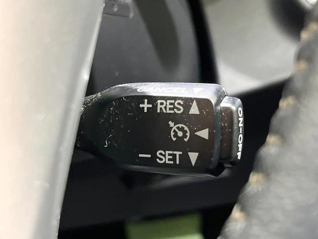 アクア G 禁煙車 純正9型ナビ ETC バックカメラ ドライブレコーダー LEDヘッド オートライト スマートキー ステアリングスイッチ 革巻きステアリング オートエアコン 15インチAW(5枚目)