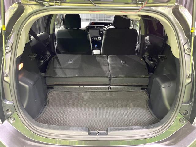 アクア G 禁煙車 純正9型ナビ ETC バックカメラ ドライブレコーダー LEDヘッド オートライト スマートキー ステアリングスイッチ 革巻きステアリング オートエアコン 15インチAW(10枚目)