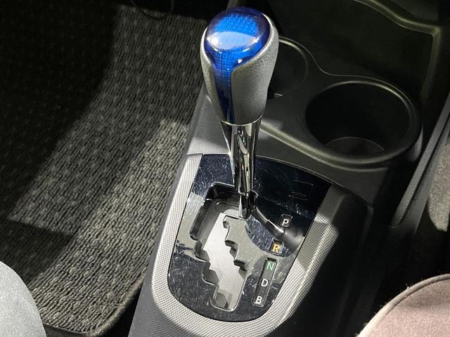 アクア G 禁煙車 純正9型ナビ ETC バックカメラ ドライブレコーダー LEDヘッド オートライト スマートキー ステアリングスイッチ 革巻きステアリング オートエアコン 15インチAW(24枚目)