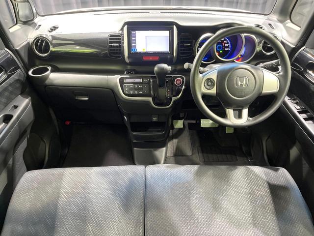 N-BOXカスタム G SSパッケージ 禁煙車 SDナビ 両側電動ドア 衝突軽減 バックカメラ ETC HIDヘッド ドライブレコーダー フルセグ スマートキー 純正14インチAW ステアリングリモコン オートライト オートエアコン(2枚目)