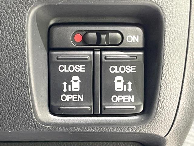 N-BOXカスタム G SSパッケージ 禁煙車 SDナビ 両側電動ドア 衝突軽減 バックカメラ ETC HIDヘッド ドライブレコーダー フルセグ スマートキー 純正14インチAW ステアリングリモコン オートライト オートエアコン(5枚目)