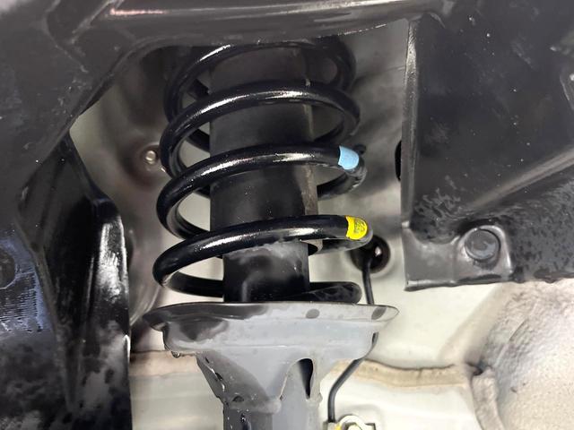 N-BOXカスタム G SSパッケージ 禁煙車 SDナビ 両側電動ドア 衝突軽減 バックカメラ ETC HIDヘッド ドライブレコーダー フルセグ スマートキー 純正14インチAW ステアリングリモコン オートライト オートエアコン(20枚目)