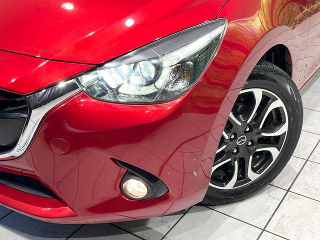 デミオ ＸＤツーリング　ディーゼル　ターボ　禁煙車　純正ナビ　衝突軽減　ＥＴＣ　Ｂｌｕｅｔｏｏｈ　バックカメラ　スマートキー　ＬＥＤヘッド　クルーズコントロール　純正１６インチＡＷ　オートライト　盗難防止装置　横滑り防止装置（12枚目）