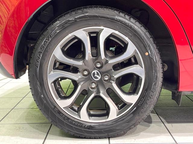 デミオ ＸＤツーリング　ディーゼル　ターボ　禁煙車　純正ナビ　衝突軽減　ＥＴＣ　Ｂｌｕｅｔｏｏｈ　バックカメラ　スマートキー　ＬＥＤヘッド　クルーズコントロール　純正１６インチＡＷ　オートライト　盗難防止装置　横滑り防止装置（24枚目）