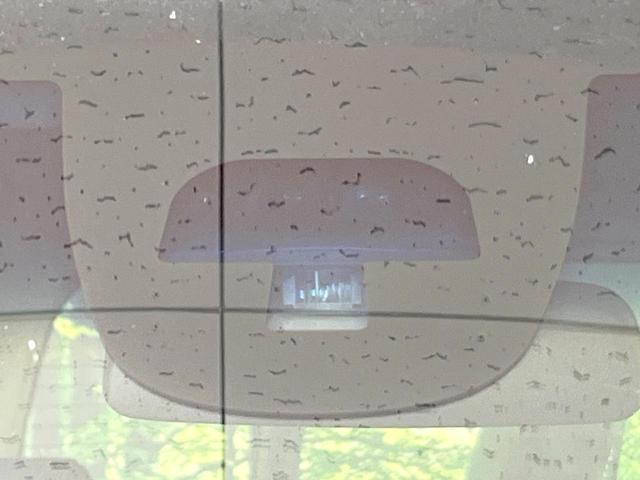 N-BOX G ターボSSパッケージ 純正ナビ バックカメラ 両側電動スライドドア Bluetooth ETC クルーズコントロール 禁煙車 アイドリングストップ スマートキー 衝突軽減 プライバシーガラス 盗難防止装置(3枚目)