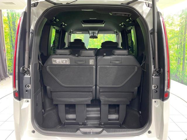 ステップワゴン ｅ：ＨＥＶスパーダ　プレミアムライン　現行型　純正１１．４型ナビ　フリップダウンモニター　全周囲カメラ　両側電動スライドドア　電動リアゲート　誤発進抑制機能　車線維持支援　ブラインドスポットモニター　ＬＥＤヘッド　オートマチックハイビーム（11枚目）
