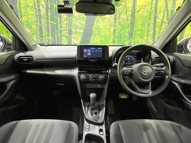 ヤリスクロス Ｘ　禁煙車　トヨタセーフティセンス　ＳＤナビ　バックカメラ　Ｂｌｕｅｔｏｏｔｈ　ＥＴＣ　フルセグ　ドライブレコーダー　レーダークルーズコントロール　クリアランスソナー　スマートキー　オートライト（2枚目）