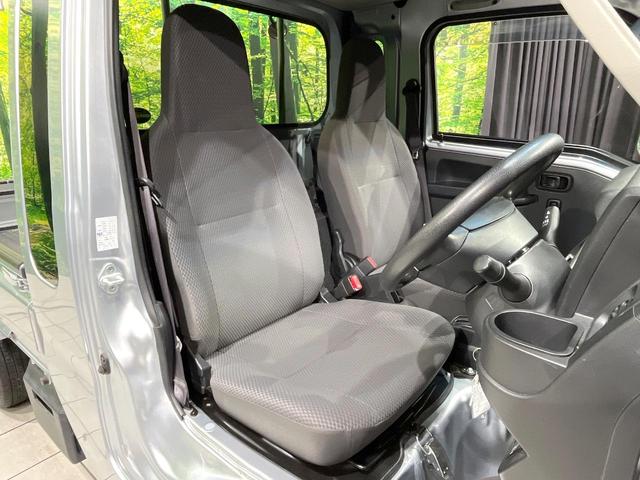 ハイゼットトラック ジャンボSAIIIt 禁煙車 衝突軽減 LEDヘッド LEDフォグ ドアバイザー エアコン プライバシーG パワーウィンドウ パワーステアリング 盗難防止システム トラクションコントロール 横滑り防止(8枚目)