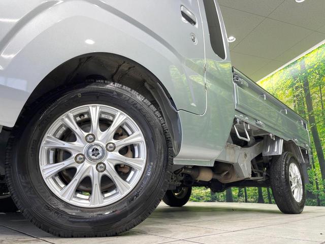 ハイゼットトラック ジャンボSAIIIt 禁煙車 衝突軽減 LEDヘッド LEDフォグ ドアバイザー エアコン プライバシーG パワーウィンドウ パワーステアリング 盗難防止システム トラクションコントロール 横滑り防止(11枚目)