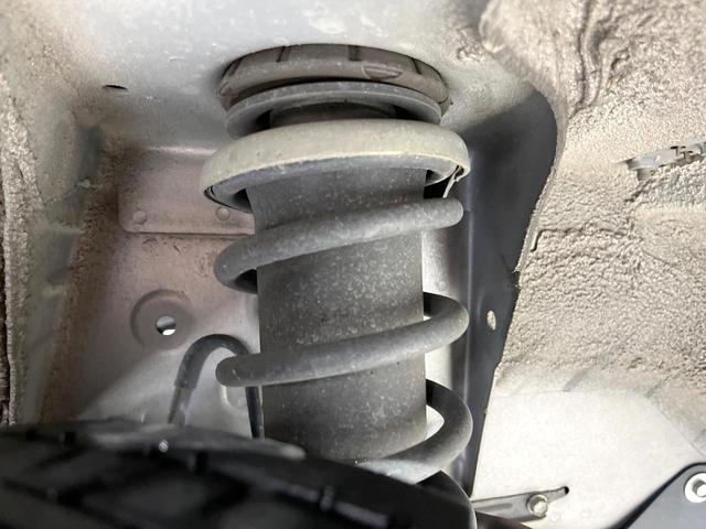 ハイゼットトラック ジャンボSAIIIt 禁煙車 衝突軽減 LEDヘッド LEDフォグ ドアバイザー エアコン プライバシーG パワーウィンドウ パワーステアリング 盗難防止システム トラクションコントロール 横滑り防止(19枚目)