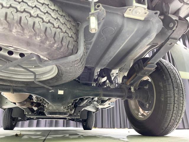 ハイゼットトラック ジャンボSAIIIt 禁煙車 衝突軽減 LEDヘッド LEDフォグ ドアバイザー エアコン プライバシーG パワーウィンドウ パワーステアリング 盗難防止システム トラクションコントロール 横滑り防止(21枚目)