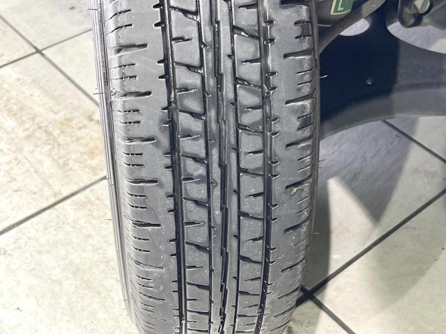 ハイゼットトラック ジャンボSAIIIt 禁煙車 衝突軽減 LEDヘッド LEDフォグ ドアバイザー エアコン プライバシーG パワーウィンドウ パワーステアリング 盗難防止システム トラクションコントロール 横滑り防止(24枚目)