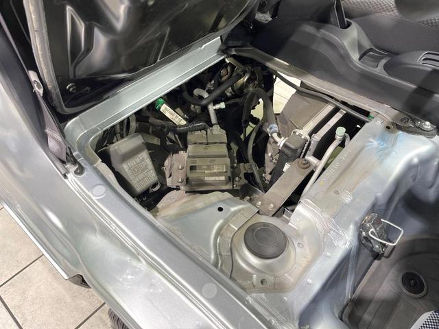 ハイゼットトラック ジャンボSAIIIt 禁煙車 衝突軽減 LEDヘッド LEDフォグ ドアバイザー エアコン プライバシーG パワーウィンドウ パワーステアリング 盗難防止システム トラクションコントロール 横滑り防止(33枚目)