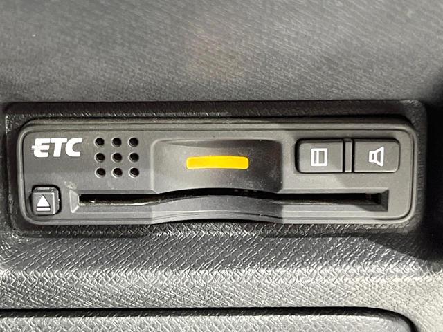 ステップワゴンスパーダ Ｚ　クールスピリット　純正９型ナビ　バックカメラ　後席モニター　両側電動スライドドア　クルーズコントロール　禁煙車　Ｂｌｕｅｔｏｏｔｈ　ドラレコ　ＥＴＣ　ＨＩＤヘッドライト　アイドリングストップ　スマートキー（6枚目）