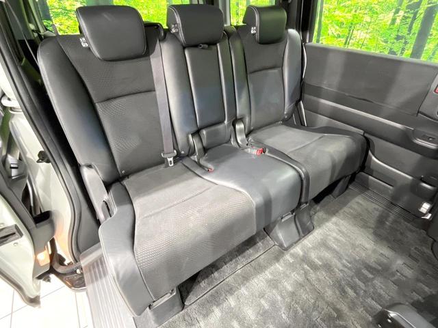 ステップワゴンスパーダ Ｚ　クールスピリット　純正９型ナビ　バックカメラ　後席モニター　両側電動スライドドア　クルーズコントロール　禁煙車　Ｂｌｕｅｔｏｏｔｈ　ドラレコ　ＥＴＣ　ＨＩＤヘッドライト　アイドリングストップ　スマートキー（9枚目）