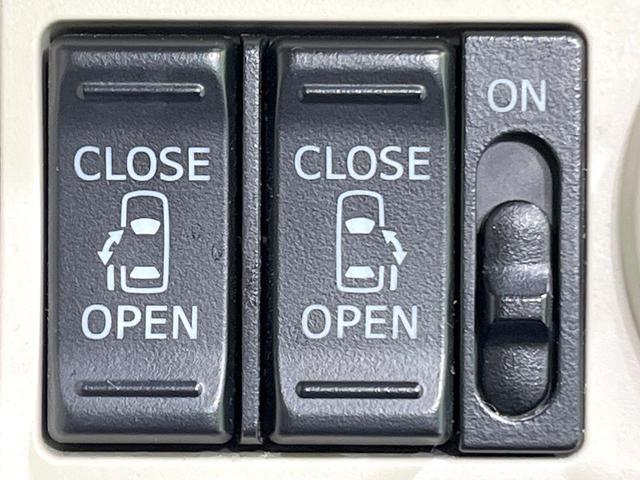 ムーヴキャンバス Ｘメイクアップリミテッド　ＳＡＩＩＩ　全周囲モニター　ＳＤナビ　両側電動スライドドア　ＥＴＣ　Ｂｌｕｅｔｏｏｔｈ　禁煙車　誤発進抑制機能　衝突回避支援ブレーキ　車線逸脱警報　オートハイビーム　ステアリングスイッチ　スマートキー（5枚目）