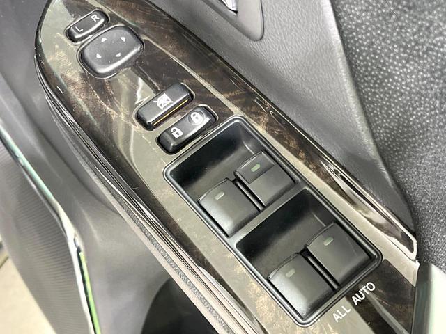 ヴェルファイア 2.4Z Gエディション 禁煙車 後席モニター 純正ナビ 両側電動スライドドア バックカメラ Bluetooth ETC フルセグ ドライブレコーダー 前席パワーシート クルーズコントロール スマートキー オートライト(41枚目)