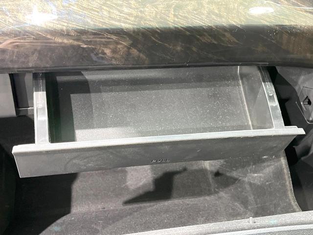 ヴェルファイア 2.4Z Gエディション 禁煙車 後席モニター 純正ナビ 両側電動スライドドア バックカメラ Bluetooth ETC フルセグ ドライブレコーダー 前席パワーシート クルーズコントロール スマートキー オートライト(76枚目)