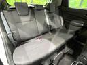 後部座席も気になるようなキズ・汚れやへたり等、大きなダメージはなく、良好な状態です。