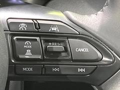 �ڥ졼�������롼������ȥ�����۹�®ƻϩ�Ǥ�Ĺ��Υ���Ԥ��ڤˡ�����ư��®�٤��ݤĥ��롼������ȥ����뤬�����ͷڸ������ƥ��Ϣ�Ȥ��������μ�ξ���Τ��Ƽִ֤��ݤĤ褦��®��Ĵ�ᤷ�Ƥ���ޤ����� 5