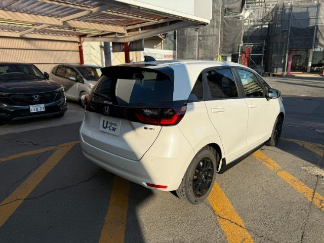 フィット ｅ：ＨＥＶホーム　ブラックスタイル　ホンダセンシング　ＥＴＣ（2枚目）
