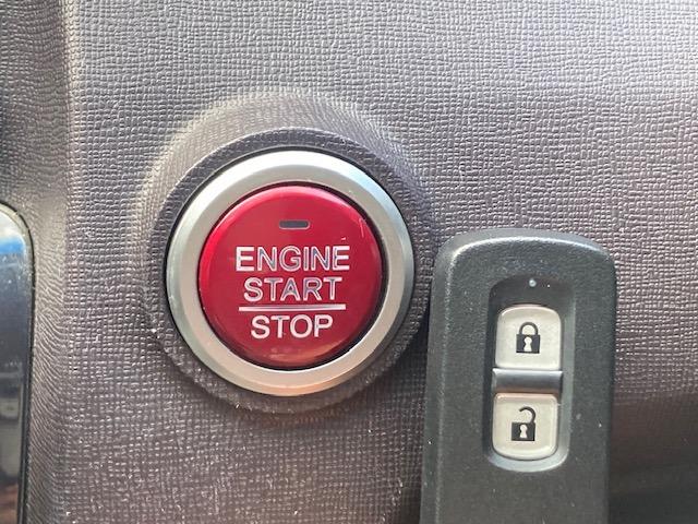 Ｎ－ＯＮＥ プレミアム・Ｌパッケージ　／純正ディスプレイオーディオ／バックカメラ／ＨＩＤ／スマートキー／イモビライザー／オートライト／オートエアコン／アイドリングストップ（6枚目）