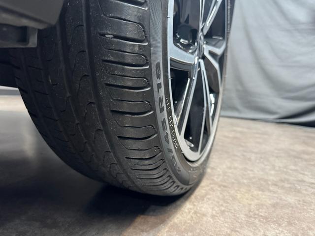 T-クロス TSI 1stプラス 車検整備付 1オナ 走行11800km comtec前後ドラレコ デジタルメータークラスター LEDヘッドライト アンビエントライト レーンキープアシスト パークソナー シティエマージェンシーブレーキ(24枚目)