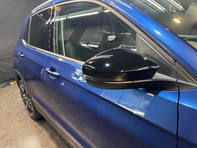 T-クロス TSI 1stプラス 車検整備付 1オナ 走行11800km comtec前後ドラレコ デジタルメータークラスター LEDヘッドライト アンビエントライト レーンキープアシスト パークソナー シティエマージェンシーブレーキ(39枚目)
