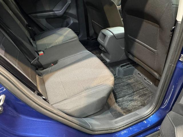 T-クロス TSI 1stプラス 車検整備付 1オナ 走行11800km comtec前後ドラレコ デジタルメータークラスター LEDヘッドライト アンビエントライト レーンキープアシスト パークソナー シティエマージェンシーブレーキ(55枚目)