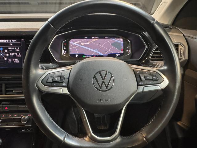 T-クロス TSI 1stプラス 車検整備付 1オナ 走行11800km comtec前後ドラレコ デジタルメータークラスター LEDヘッドライト アンビエントライト レーンキープアシスト パークソナー シティエマージェンシーブレーキ(57枚目)