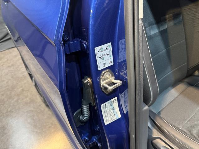 T-クロス TSI 1stプラス 車検整備付 1オナ 走行11800km comtec前後ドラレコ デジタルメータークラスター LEDヘッドライト アンビエントライト レーンキープアシスト パークソナー シティエマージェンシーブレーキ(72枚目)