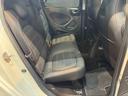 後部座席使用感なく良い状態です。