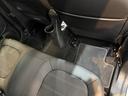後部座席足元の様子