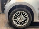 左フロント タイヤホイールの状態 ホイールにキズなくタイヤも溝タップリです。185/55R15