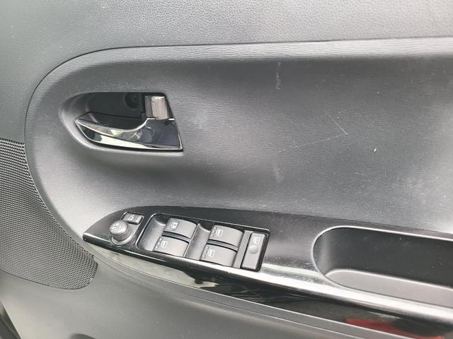 タント カスタムＲＳ　ＳＡ　車検２年スマートアシスト、ナビ、ＴＶ、フリップタウンモニター、バックカメラ、両側パワースライドドア（13枚目）