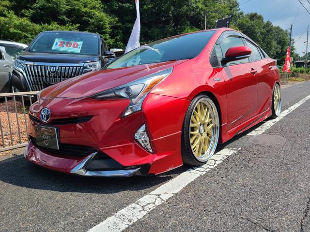 プリウス Ｓツーリングセレクション　モデリスタエアロパーツ、純正ナビ９インチ、ブラックレザーシートヒーター、ＷＯＲＫ２０インチアルミ、コンピハンドル、ビルトインＥＴＣ（11枚目）