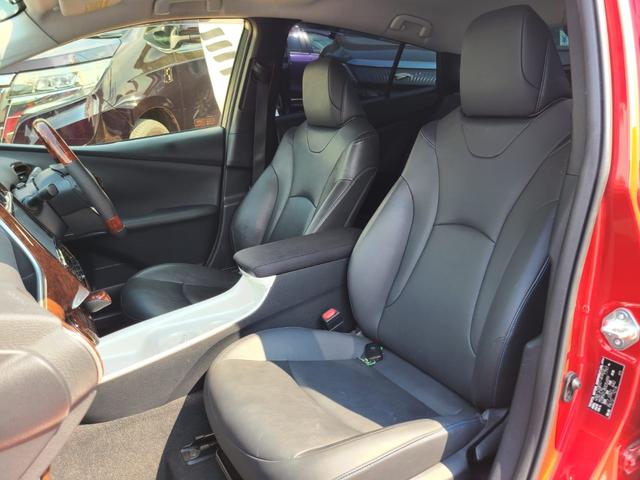 プリウス Ｓツーリングセレクション　モデリスタエアロパーツ、純正ナビ９インチ、ブラックレザーシートヒーター、ＷＯＲＫ２０インチアルミ、コンピハンドル、ビルトインＥＴＣ（16枚目）