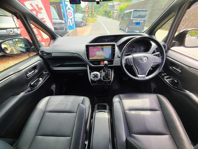 エスクァイア Ｇｉ　ナビ、フリップダウンモニター、エンジンスターター、両側パワードア、シートヒーター、Ｂカメラスマートキー２（7枚目）