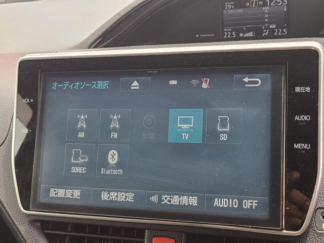 エスクァイア Ｇｉ　ナビ、フリップダウンモニター、エンジンスターター、両側パワードア、シートヒーター、Ｂカメラスマートキー２（10枚目）